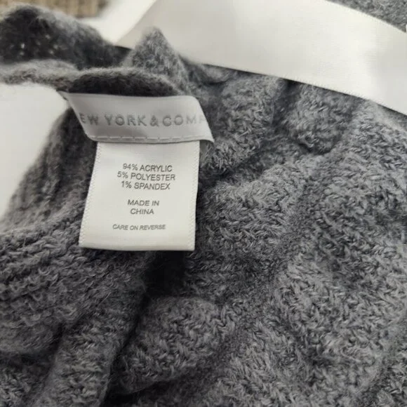 3 Gift Sets of New York and Company Gloves and Scarves NWT Grey, Blue, & Brown - Picture 6 of 9